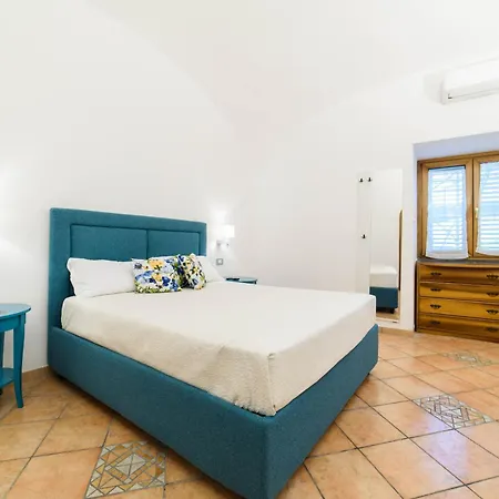 Casa de hóspedes Sara Luxury 4*