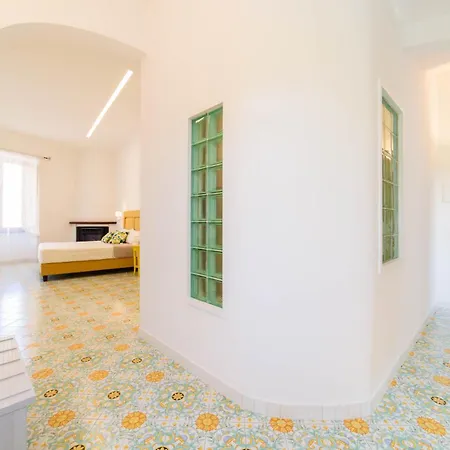 Sara Luxury