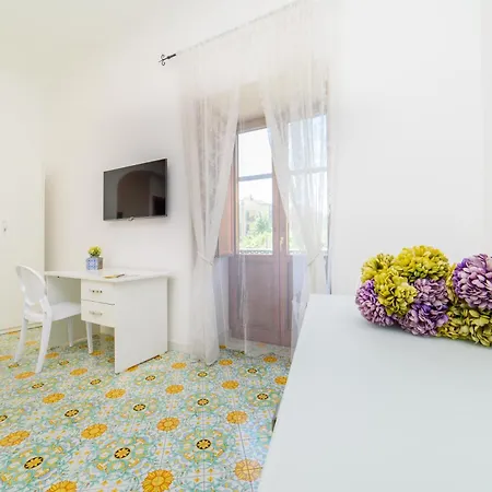 Sara Luxury Guest house *